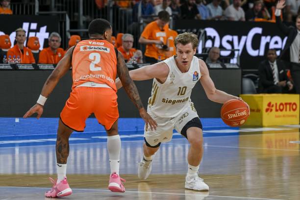 更衣室氛围 更衣室氛围